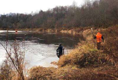 В Волховском районе продолжаются поиски 10-летнего мальчика, пропавшего после охоты с отцом