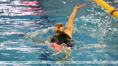 ФОТОФАКТ: Открытый чемпионат Беларуси по плаванию на короткой воде проходит в Бресте