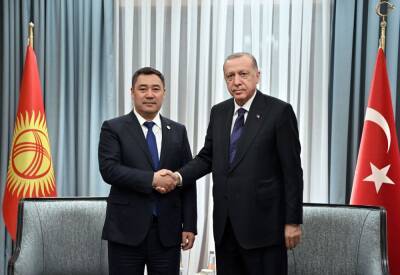 Президент Кыргызстана Садыр Жапаров провел встречу с президентом Турции