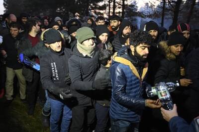 В Белоруссии назвали число мигрантов на границе с Польшей