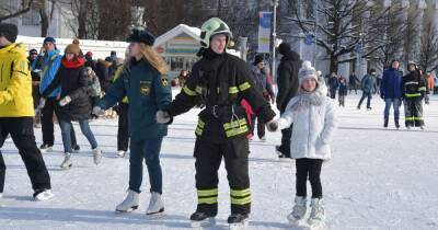 Москвичам пообещали открыть более 150 катков с искусственным льдом к Новому году - moslenta.ru - Москва - Россия