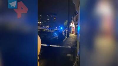 Один человек погиб и несколько ранены неизвестным с ножом в Лондоне