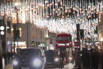 В Лондоне зажгли более миллиона рождественских огней
