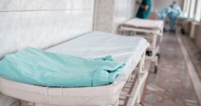 В Украине за сутки почти 700 смертей от коронавируса