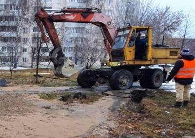 У дома № 34 по улице Кузоватовской произошла коммунальная авария. Снижен напор воды