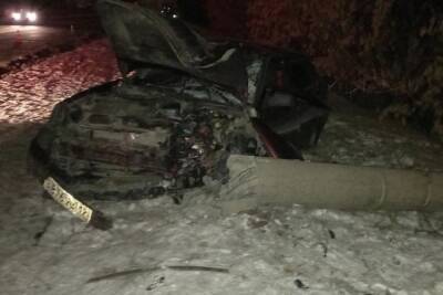 34-летний водитель попал в больницу после наезда на столб в Йошкар-Оле