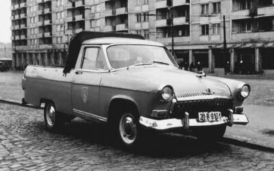 Двигатель V6 и правый руль: такие Волги не выпускали в СССР