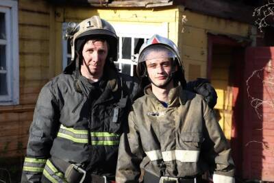 Тамбовские пожарные продолжают публиковать фото в соцсетях под рубрикой с хештегом #ОгненныеФотоснимки