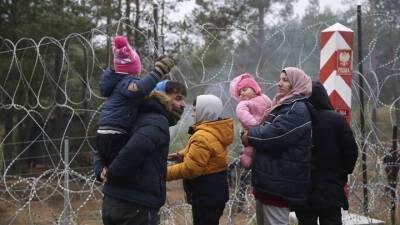 У беженцев заканчиваются средства: Путин призвал пожалеть детей