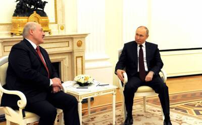 «Он может»: Путин сказал, что поговорит с Лукашенко после его слов о возможном перекрытии транзита газа в Европу