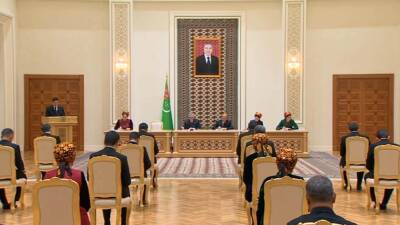 Халк Маслахаты принял законы о Госбюджете и положении иностранных граждан в Туркменистане