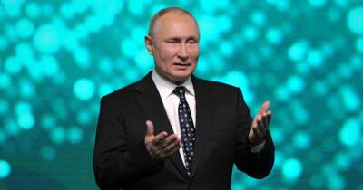 Владимир Путин - Путин заявил о необходимости использовать возможности метавселенных - ren.tv - Россия
