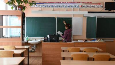 Кравцов заявил об эффективности предложенных Роспотребнадзором мер против COVID-19 в школах