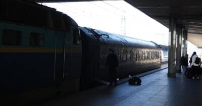 Вернулся с одним вагоном: поезд "Укрзализныци" сломался в Польше (фото)