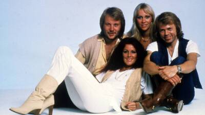 Первый за 40 лет альбом ABBA возглавил хит-парад Великобритании