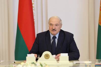 Лукашенко потребовал от США не ляпать языком, обвиняя Минск