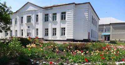 "Допустили ошибку": администрация школы Жашкова извинилась за свастику в классе (фото)