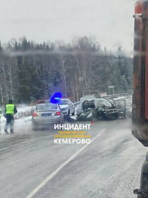 Опубликованы кадры с последствиями страшного ДТП на трассе Р-255 «Сибирь»