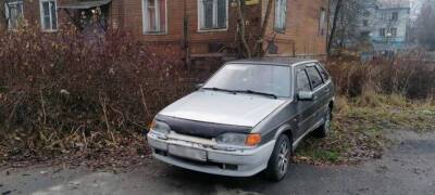 В Петрозаводске ищут владельца авто, мешающего устранять коммунальную аварию (ФОТО)