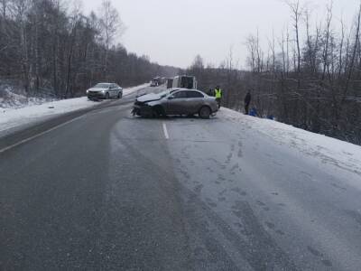 В Саткинском районе при столкновении двух авто погибли шесть человек