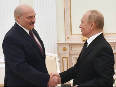 Диктатор Лукашенко требует у Путина «Искандеры», чтобы «пугать НАТО»
