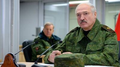 Попросил помощи у Путина: Лукашенко заявил о возможной войне в Беларуси