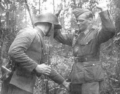 Какие необычные вещи красноармейцы находили в карманах немецких солдат - Русская семерка