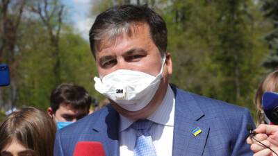 Личный врач экс-президента Грузии: Саакашвили не может встать с кровати