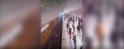 Погибший в Московском метрополитене пассажир хотел удержать падающего под поезд мужчину