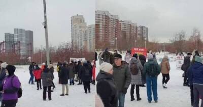 Первая акция протеста против QR-кодов в России