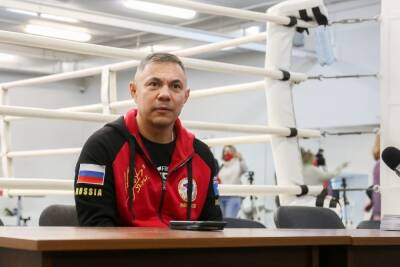 Константин Цзю встретился с юными боксерами Новосибирска