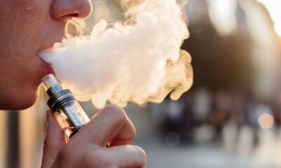 Ученые назвали электронные сигареты угрозой для здоровья целого поколения