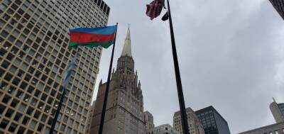 В центре Чикаго по случаю Дня Победы поднят государственный флаг Азербайджана (ФОТО/ВИДЕО)