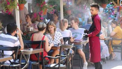 В Москве насчитывается более 3 тысяч летних кафе