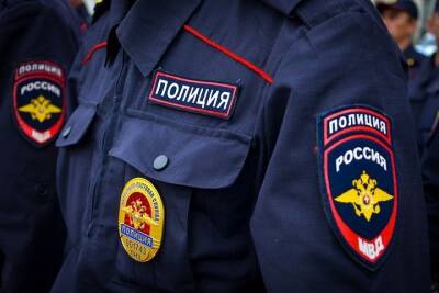 Двух полицейских арестовали за вымогательство в Новосибирске
