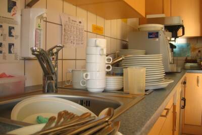 WeChat: Неправильное мытье посуды может привести к развитию рака