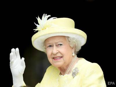 Королева Елизавета II пропустит грядущие мероприятия из-за повреждения спины
