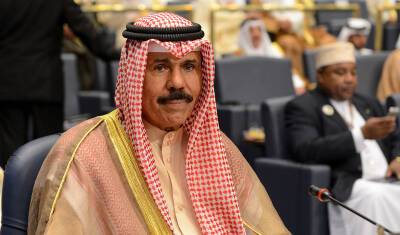 Эмир Кувейта издал два указа о помиловании и смягчении приговоров 35 диссидентам