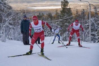 Лыжник Денис Спицов оказался в лидерах гонки в Финляндии