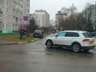Автомобиль вылетел на тротуар после ДТП в Твери - afanasy.biz - Тверь - Тверская обл.
