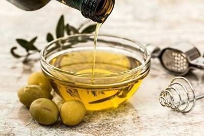 Диетолог назвала пользу оливкового масла для профилактики рака груди