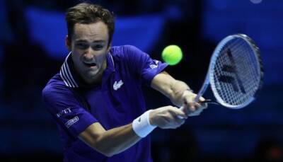 Медведев победил Гуркача на Итоговом турнире ATP