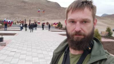 Военный корреспондент ANNA-News Андрей Камыжикин пообщался с армянскими читателями