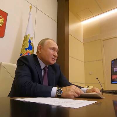 Владимир Путин объяснил, почему возобновились учения стратегической авиации