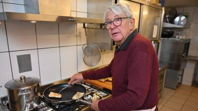 Из-за Sparkasse мужчина потерял пенсию: «В 78 лет я работаю временным поваром»