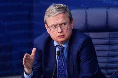 «Пора спасать свои деньги»: известный экономист призвал россиян забирать сбережения из банков
