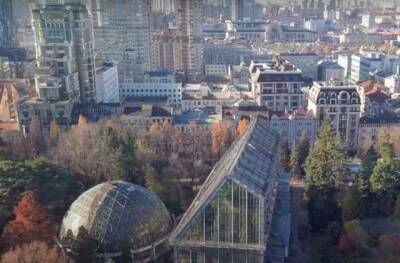 Осень в Киеве: как выглядит Ботанический сад с высоты (ВИДЕО)