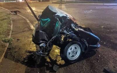 В ДТП в Ровно авто разорвало пополам