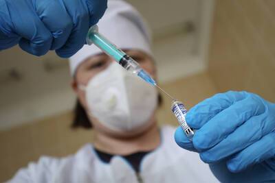 Мурашко: комбинация "Спутника V" и вакцины от гриппа может усиливать эффект