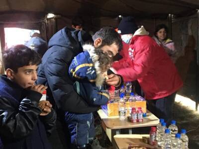 Профсоюзы продолжают доставлять гуманитарную помощь мигрантам на границу с Польшей